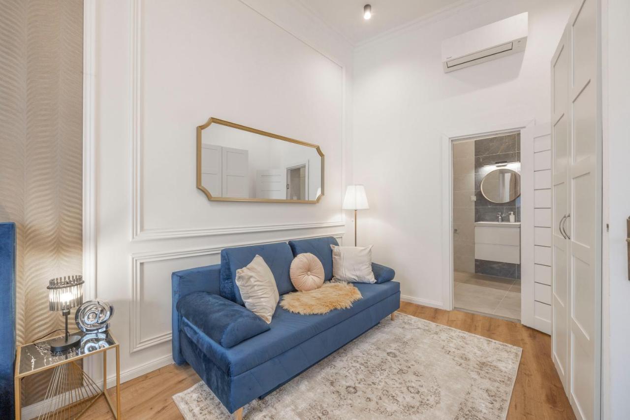 Luxurious Central Grand Home W/ 3Bedrm 2Bathrm Budapest Eksteriør billede