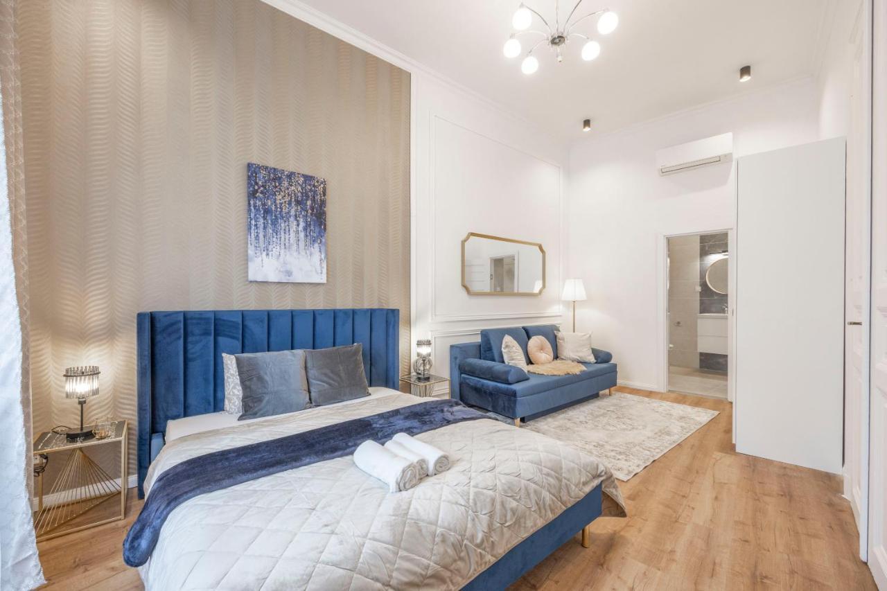 Luxurious Central Grand Home W/ 3Bedrm 2Bathrm Budapest Eksteriør billede
